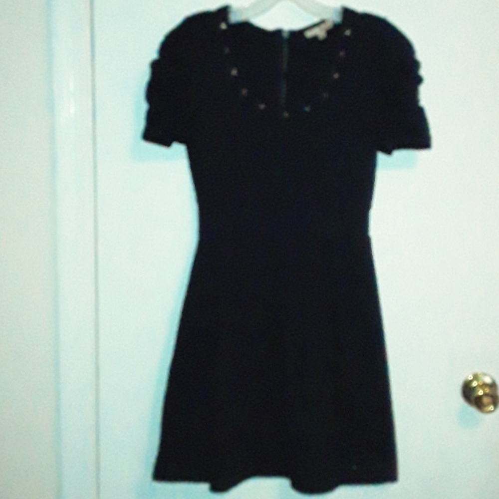 Short sleeve dress